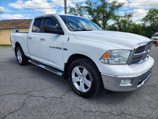 Bright White Clearcoat 2011 Dodge Ram 1500 SLT