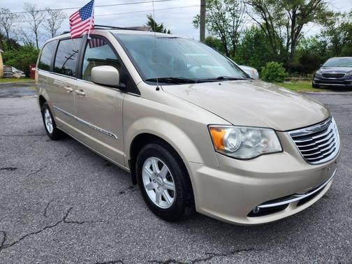 Champagne 2012 Chrysler Town & Country Touring