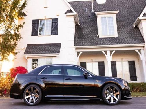 2013 Chrysler 300 SRT8