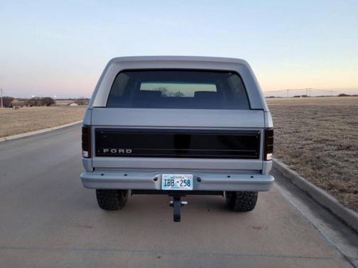 1981 Ford Bronco Base 2dr 4WD SUV