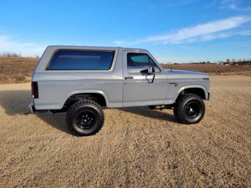 1981 Ford Bronco Base 2dr 4WD SUV