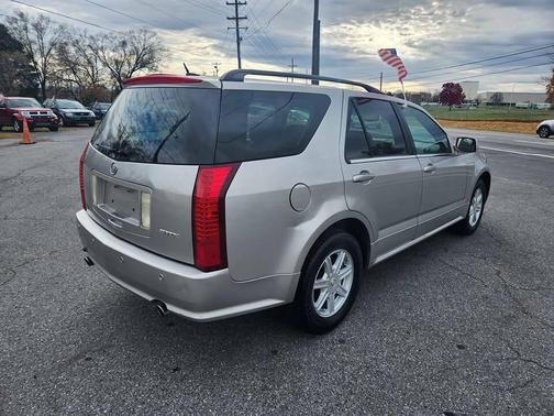 Light Platinum 2004 Cadillac SRX V6