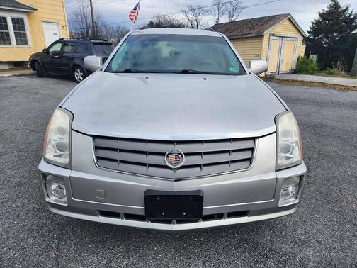 Light Platinum 2004 Cadillac SRX V6