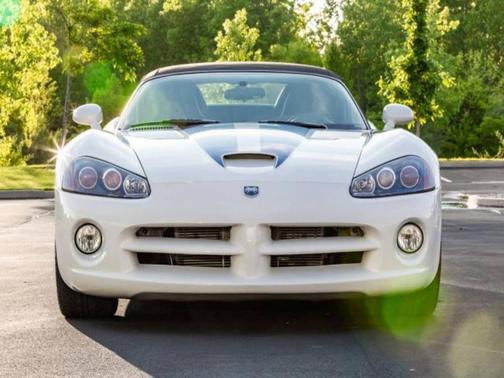 2005 Dodge Viper SRT10