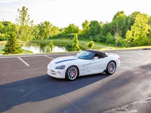 2005 Dodge Viper SRT10