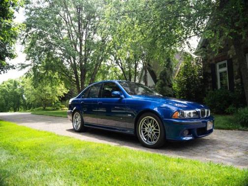 2002 BMW M5 Base