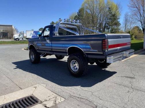 1987 Ford F-150 Base 2dr 4WD Standard Cab LB