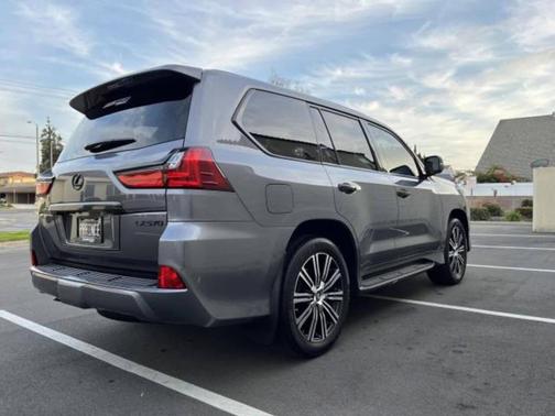 2018 Lexus LX 570 Base