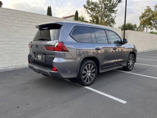 2018 Lexus LX 570 Base