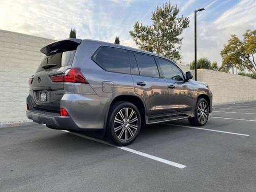 2018 Lexus LX 570 Base