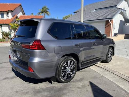 2018 Lexus LX 570 Base