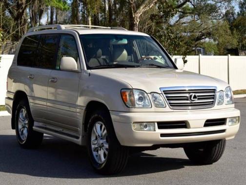 2004 Lexus LX 470 Base