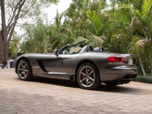 2010 Dodge Viper SRT10