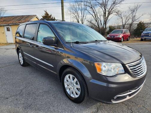 2015 Chrysler Town & Country Touring