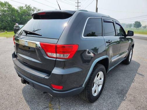 Gray 2011 Jeep Grand Cherokee Laredo