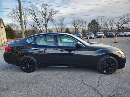 2011 INFINITI M37x Base