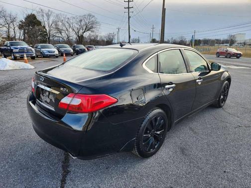 2011 INFINITI M37x Base