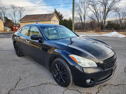 2011 INFINITI M37x Base