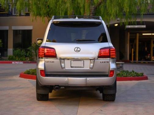 2010 Lexus LX 570 Base
