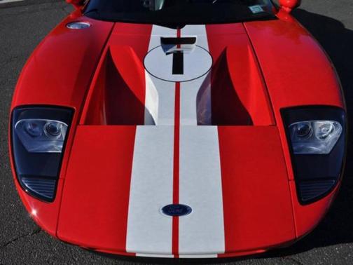 2005 Ford GT Base 2dr Coupe
