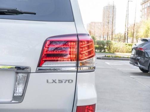 2014 Lexus LX 570 Base
