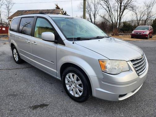 2008 Chrysler Town & Country Touring