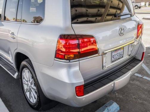 2011 Lexus LX 570 Base