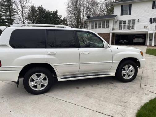 2007 Lexus LX 470 Base