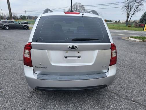 2009 Kia Rondo LX