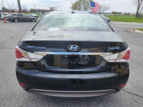 Eclipse Black 2014 Hyundai SONATA Hybrid Base