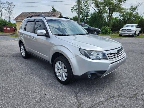 Silver 2011 Subaru Forester 2.5 X Premium