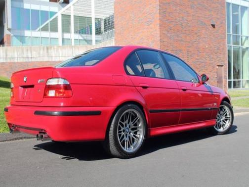 2001 BMW M5 Base