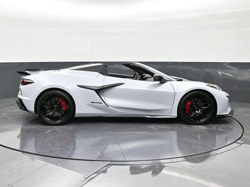 Ceramic Matrix Gray Metallic 2023 Chevrolet Corvette Z06