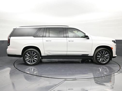Crystal White Tricoat 2024 Cadillac Escalade ESV Sport Platinum