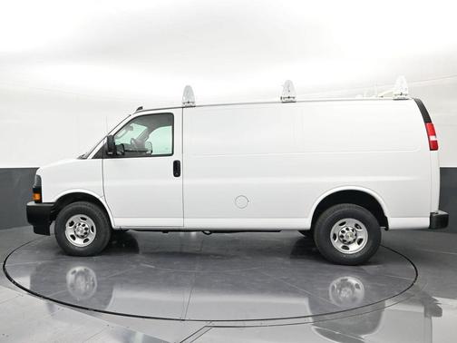 2020 Chevrolet Express 2500 RWD 2500 Regular Wheelbase WT