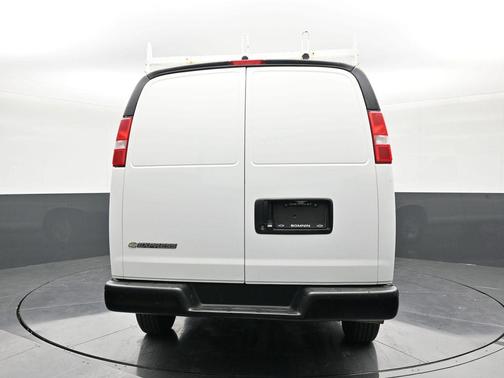 2020 Chevrolet Express 2500 RWD 2500 Regular Wheelbase WT