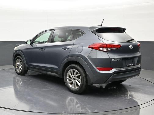 Coliseum Gray 2017 Hyundai TUCSON SE