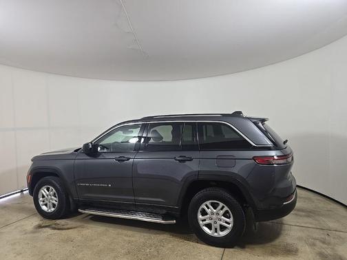 2022 Jeep Grand Cherokee Laredo