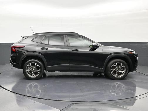 Black Metallic 2024 Chevrolet Trax LT