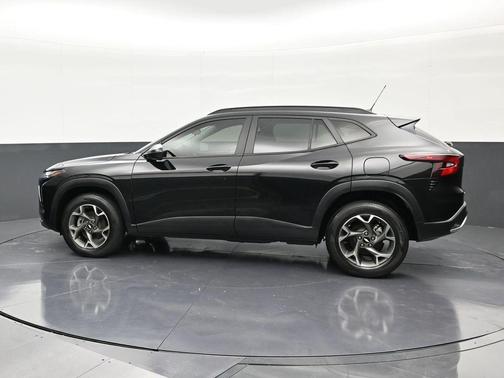 Black Metallic 2024 Chevrolet Trax LT