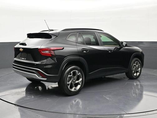 Black Metallic 2024 Chevrolet Trax LT