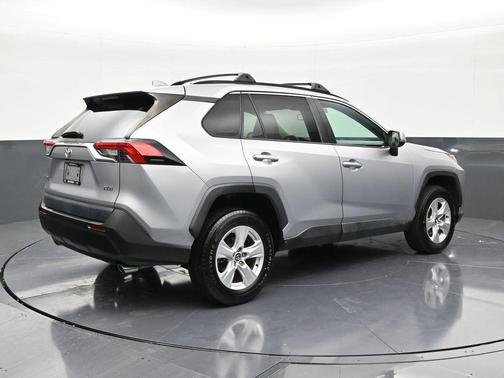 Silver Sky Metallic 2020 Toyota RAV4 XLE