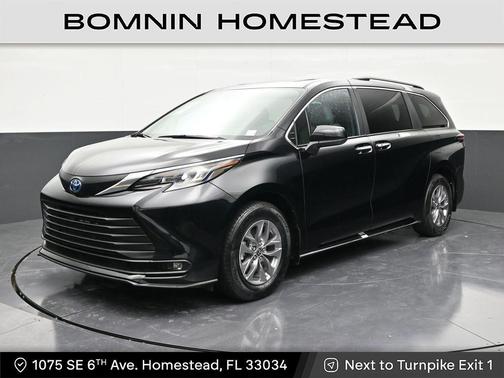 2025 Toyota Sienna XLE