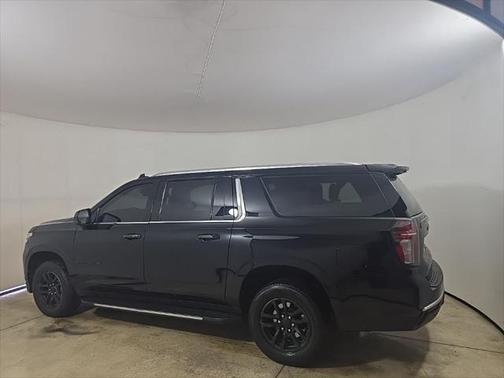 2023 Chevrolet Suburban LS