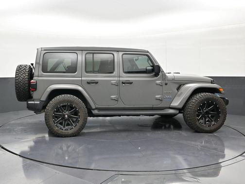 Sting-Gray Clearcoat 2022 Jeep Wrangler Unlimited 4xe Sahara