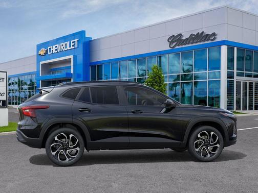 Mosaic Black Metallic 2026 Chevrolet Trax FWD 2RS