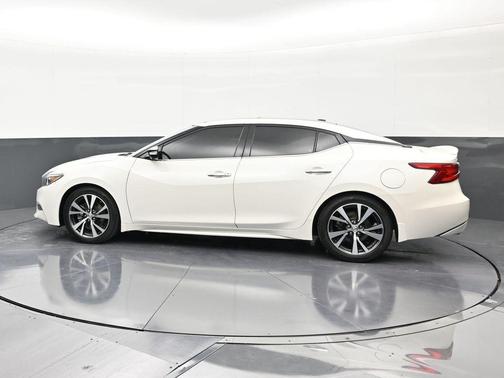 Pearl White 2017 Nissan Maxima 3.5 Platinum