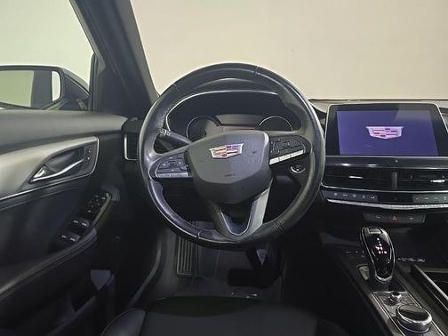 2022 Cadillac CT5 Luxury