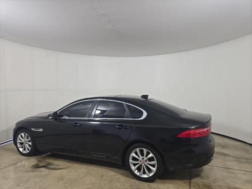 2018 Jaguar XF 25t Premium