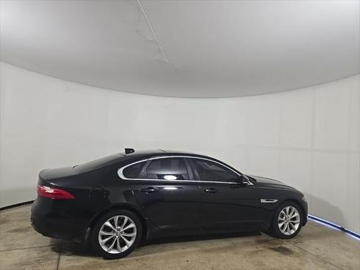 2018 Jaguar XF 25t Premium